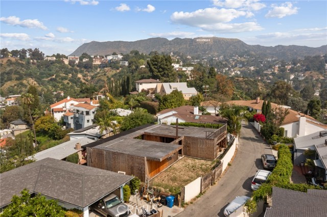 Detail Gallery Image 5 of 29 For 2453 Creston Way, Los Angeles,  CA 90068 - 5 Beds | 3/1 Baths