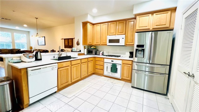 Detail Gallery Image 27 of 34 For 2652 W Madison Cir, Anaheim,  CA 92801 - 2 Beds | 2/1 Baths