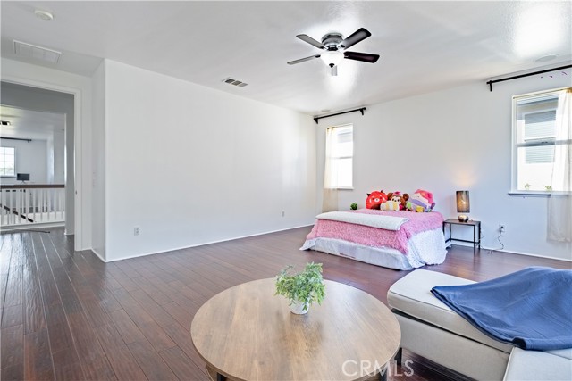 Detail Gallery Image 38 of 63 For 29062 Garnet Canyon, Saugus,  CA 91390 - 6 Beds | 4/1 Baths