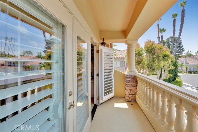 3121 Corte Linda, Newport Beach CA: https://media.crmls.org/medias/467c6343-3efc-4a58-adff-77015f89ccf0.jpg