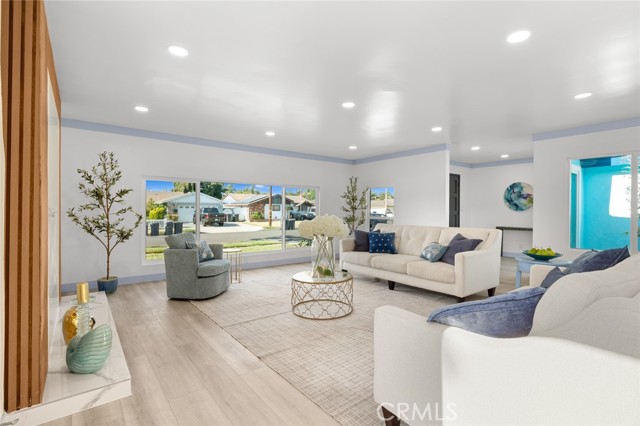 3622 W Kent Avenue, Santa Ana CA: https://media.crmls.org/medias/467c7fe3-df17-4b91-8a7d-7390344f234e.jpg