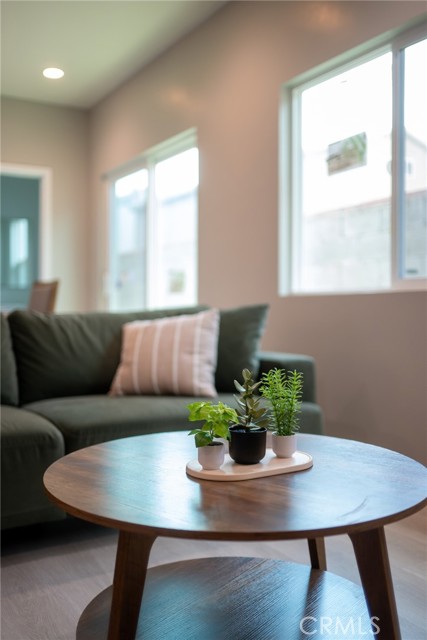 2451 Graydon Avenue, Monrovia CA: https://media.crmls.org/medias/467d1fa3-a2f7-47df-adbe-5d7697e4f29f.jpg