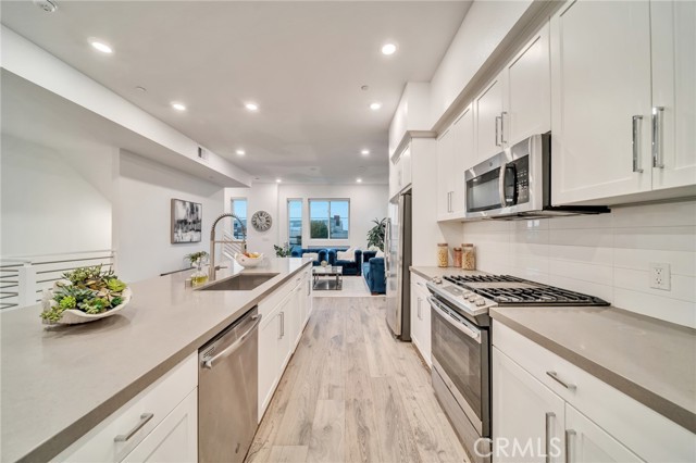 Detail Gallery Image 13 of 32 For 273 W 8th St, San Pedro,  CA 90731 - 4 Beds | 3/1 Baths