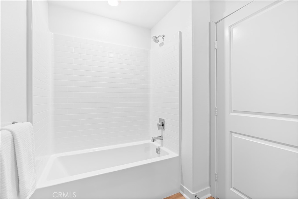 https://media.crmls.org/medias/467dd5c3-d085-4470-9f72-24085c817716.jpg?preset=X-Large