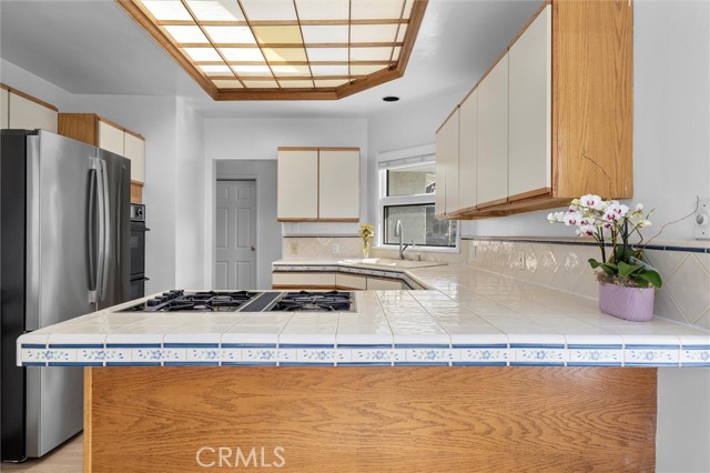 23002 Kathryn Avenue, Torrance CA: https://media.crmls.org/medias/467defae-9007-4750-814c-601f11af24de.jpg