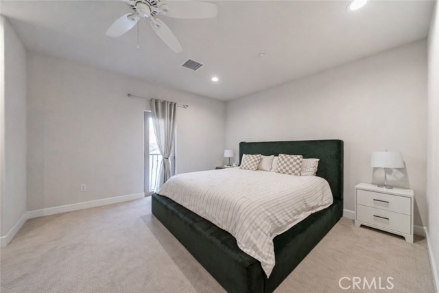 Detail Gallery Image 10 of 25 For 9834 Jersey #10,  Santa Fe Springs,  CA 90670 - 3 Beds | 3 Baths