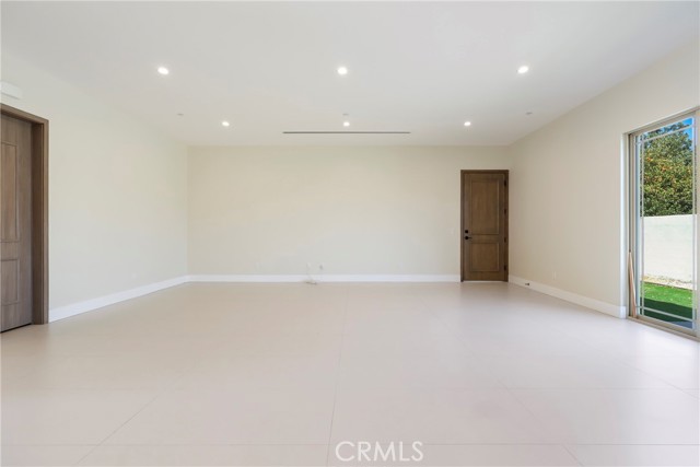 Detail Gallery Image 27 of 30 For 10347 Mapledale St, Bellflower,  CA 90706 - 4 Beds | 3 Baths