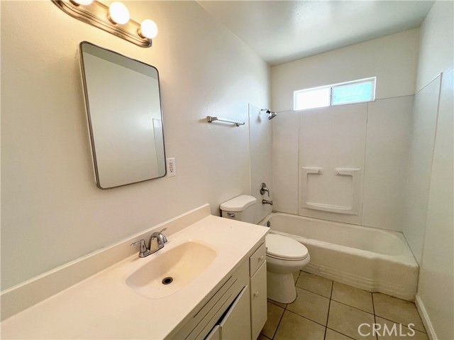 Detail Gallery Image 12 of 25 For 43874 Fern Ave, Lancaster,  CA 93534 - 4 Beds | 2 Baths