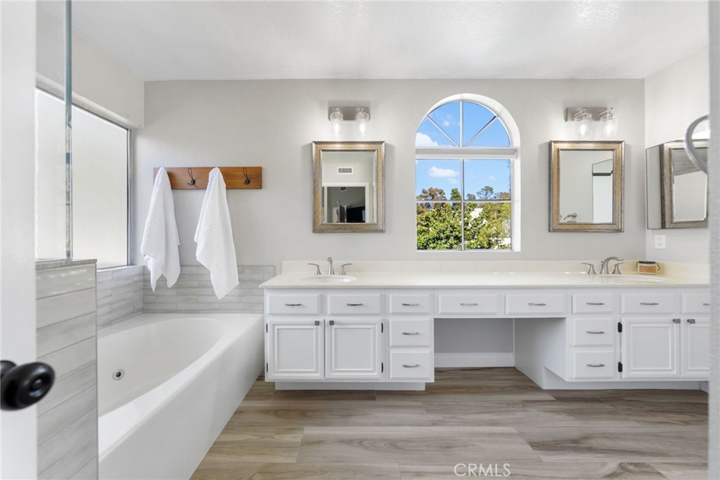 1739 Avenida Segovia - photo 15