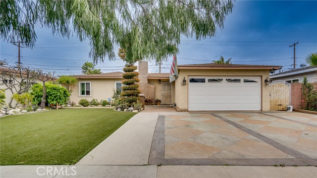 Detail Gallery Image 1 of 24 For 1212 W Arlington Ave, Anaheim,  CA 92801 - 4 Beds | 2 Baths