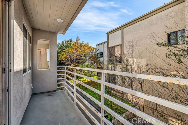 Detail Gallery Image 8 of 25 For 712 5th St, Hermosa Beach,  CA 90254 - 2 Beds | 2 Baths