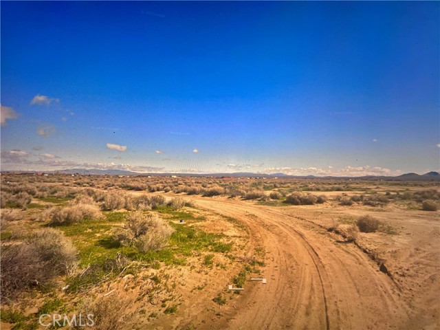 Detail Gallery Image 1 of 4 For 0 Verdant Ave, California City,  CA 93550 - – Beds | – Baths