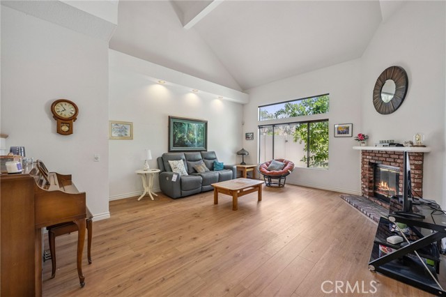 Detail Gallery Image 4 of 32 For 21081 Calle De Paseo, Lake Forest,  CA 92630 - 2 Beds | 2/1 Baths