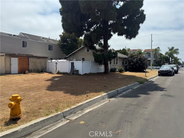 920 California Street, Huntington Beach CA: https://media.crmls.org/medias/46847d1d-b123-4262-98d1-28a486dde891.jpg