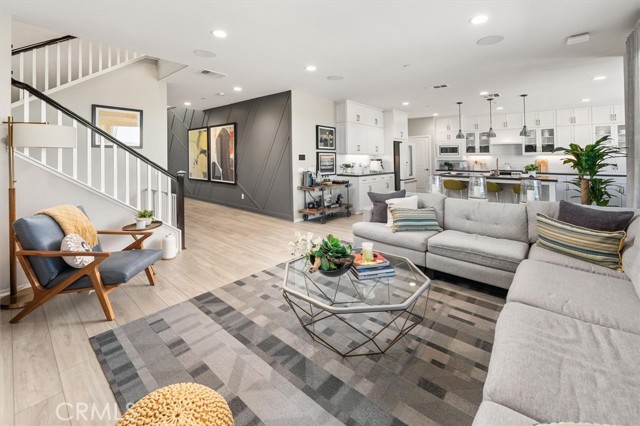 Detail Gallery Image 5 of 63 For 18262 Astro Ct, Saugus,  CA 91350 - 4 Beds | 3 Baths