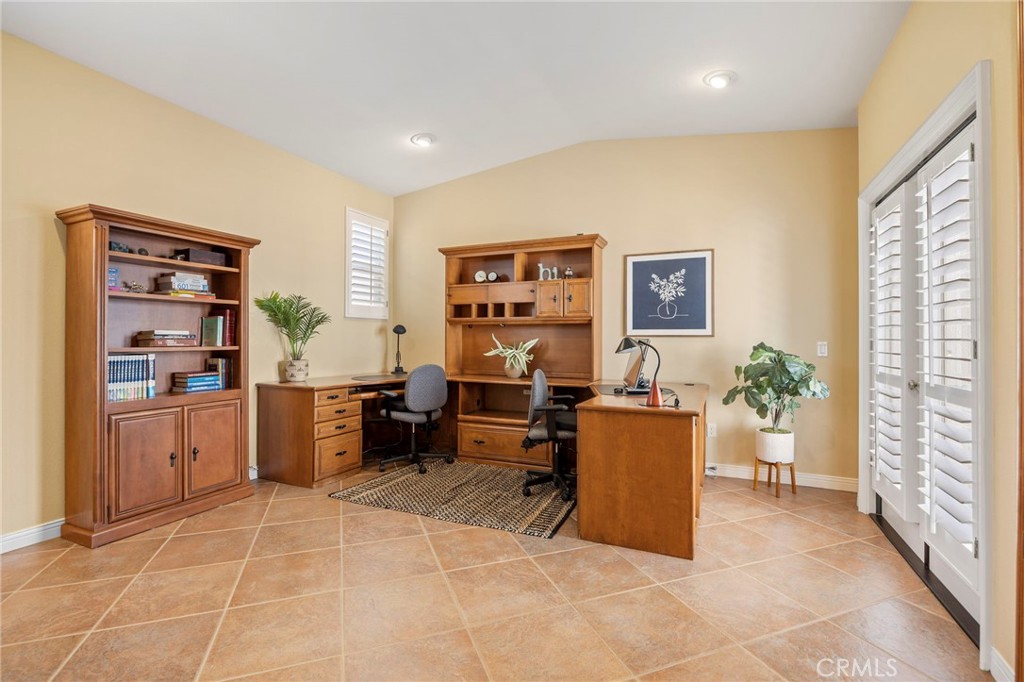 MLS #SR25230650 image #9