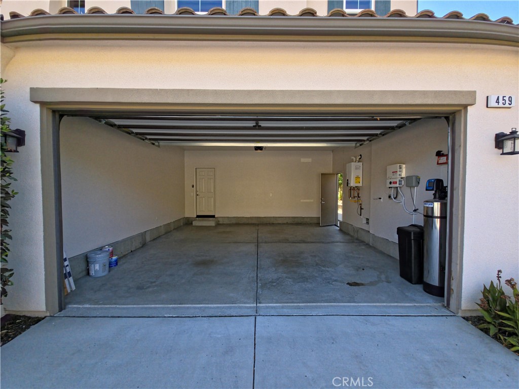 https://media.crmls.org/medias/468612b6-6ad7-4f60-98f4-987e1b8faa0d.jpg?preset=X-Large