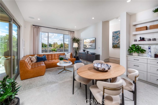 Detail Gallery Image 3 of 4 For 136 Pisano, Irvine,  CA 92618 - 3 Beds | 2/1 Baths