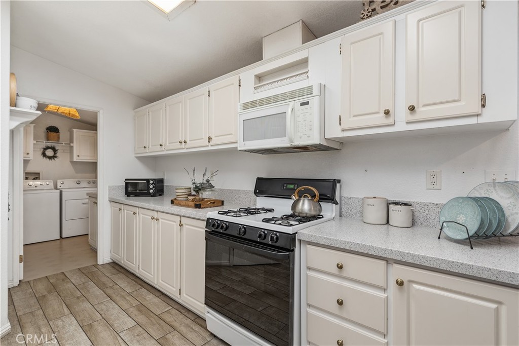 MLS #OC25215640 image #16