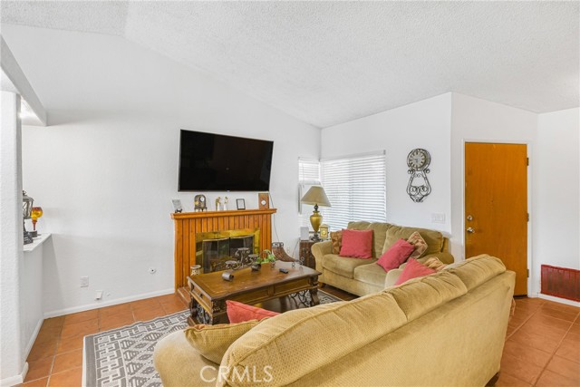 Detail Gallery Image 6 of 20 For 1829 Springtree, Perris,  CA 92571 - 2 Beds | 1 Baths