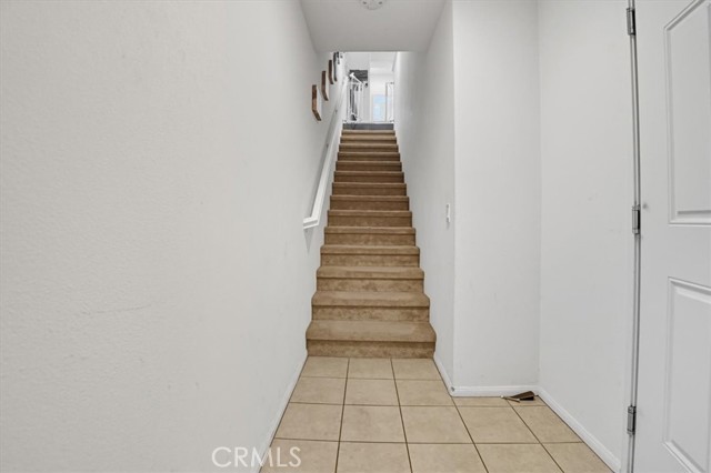 965 Acacia Lane, Montebello CA: https://media.crmls.org/medias/4689201c-53e7-497d-8cbb-2cd7ef18b6c6.jpg