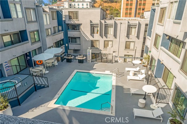 Detail Gallery Image 9 of 28 For 1940 N Highland Ave #75,  Los Angeles,  CA 90068 - 3 Beds | 2/1 Baths