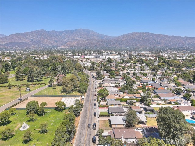2112 California Avenue, Duarte CA: https://media.crmls.org/medias/468a596f-f5a0-461d-82cd-ba41c6c96eaa.jpg