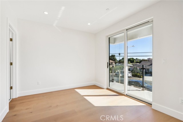 Detail Gallery Image 30 of 51 For 14931 Vose St, Van Nuys,  CA 91405 - 7 Beds | 6/1 Baths