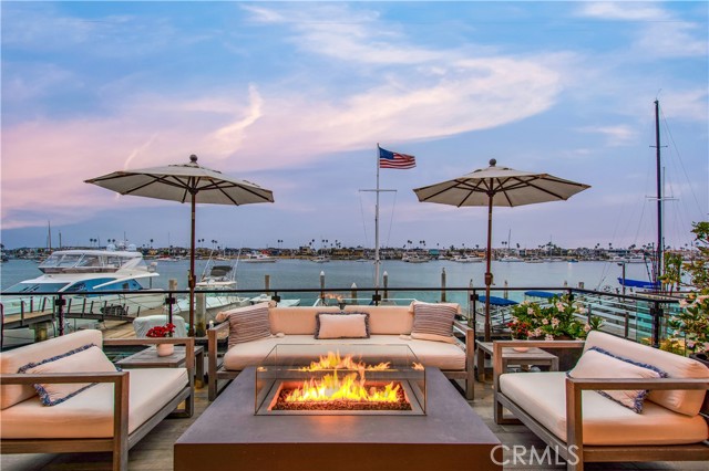 Detail Gallery Image 9 of 61 For 815 via Lido Soud, Newport Beach,  CA 92663 - 5 Beds | 5/1 Baths