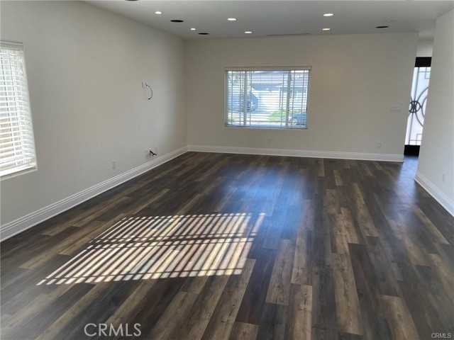 Detail Gallery Image 2 of 15 For 17358 Martha St, Encino,  CA 91316 - 3 Beds | 2/1 Baths