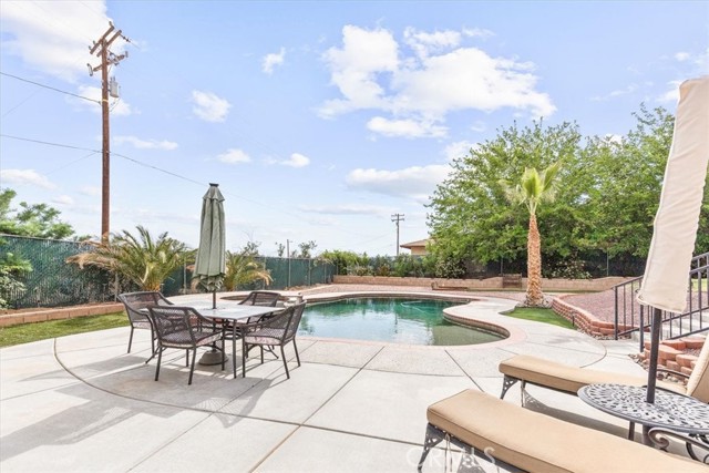 19287 Allegheny Road, Apple Valley CA: https://media.crmls.org/medias/468ad925-a2f3-4167-b97c-a321e577b84f.jpg