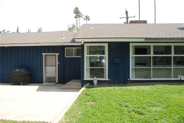 360 Campbell Avenue, Redlands CA: https://media.crmls.org/medias/468afc8e-5d65-45b6-8d81-763377a4bf4a.jpg