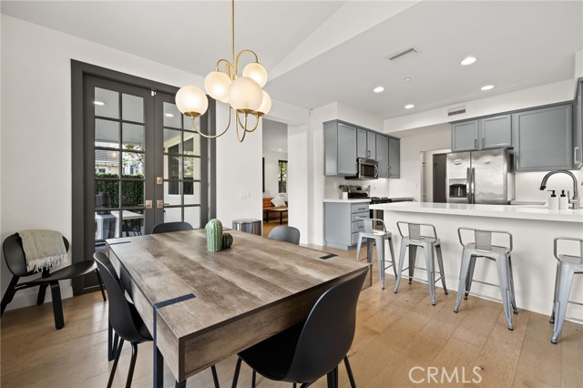 134 Monte Vista Avenue, Costa Mesa CA: https://media.crmls.org/medias/468b4084-30cd-4f83-85cd-2ae1ebe29b0a.jpg