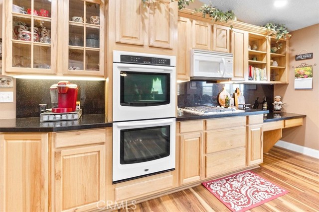 19287 Allegheny Road, Apple Valley CA: https://media.crmls.org/medias/468b5d36-8fef-4284-8c26-634f5cf3ad2d.jpg