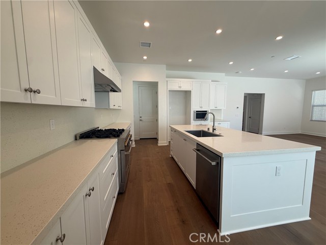 Detail Gallery Image 18 of 28 For 228 Maricopa, Irvine,  CA 92618 - 3 Beds | 2/1 Baths