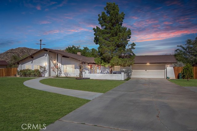 Detail Gallery Image 1 of 1 For 20310 Tonawanda Rd, Apple Valley,  CA 92307 - 4 Beds | 2 Baths