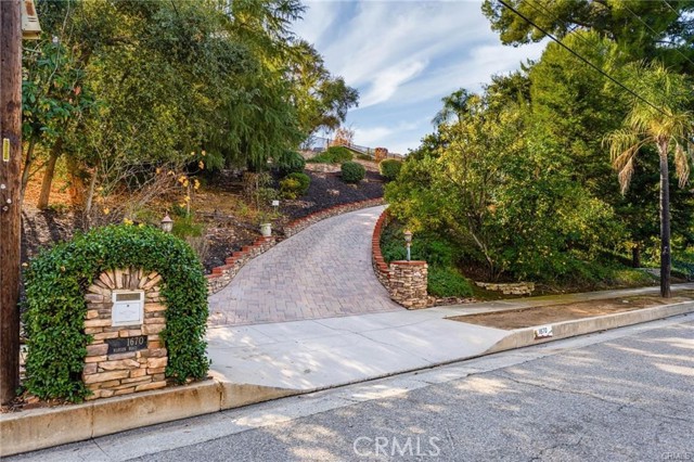 Detail Gallery Image 34 of 36 For 1670 Marion Rd, Redlands,  CA 92374 - 4 Beds | 3 Baths
