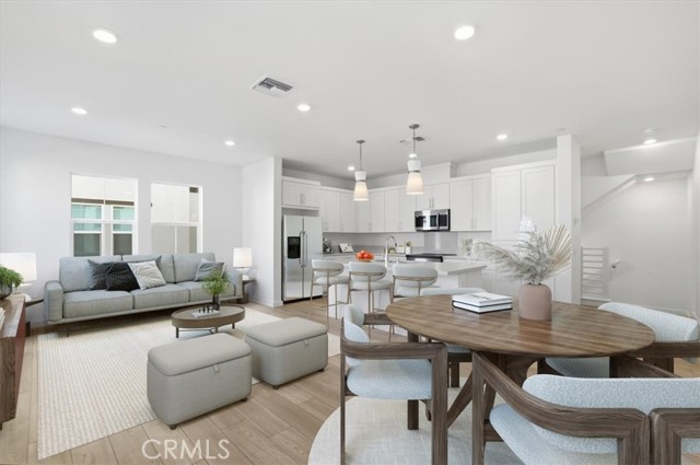 Detail Gallery Image 4 of 18 For 2528 Pantages Dr, El Monte,  CA 91733 - 2 Beds | 2/1 Baths