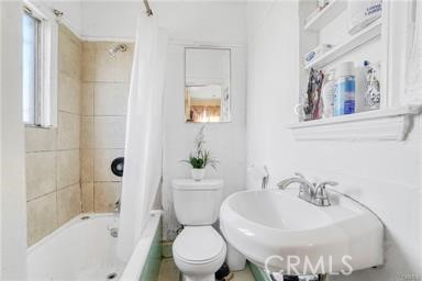 Detail Gallery Image 5 of 16 For 612 E 82nd St, Los Angeles,  CA 90001 - – Beds | – Baths