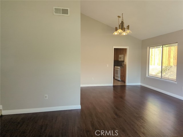 Detail Gallery Image 3 of 6 For 1331 Parkside, Riverside,  CA 92506 - 4 Beds | 3 Baths