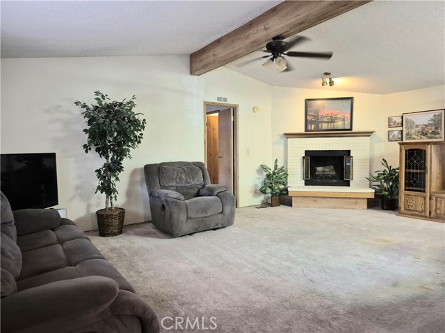 13381 Magnolia Avenue, Corona CA: https://media.crmls.org/medias/46917f34-327c-4cac-8082-d0935e6901fa.jpg