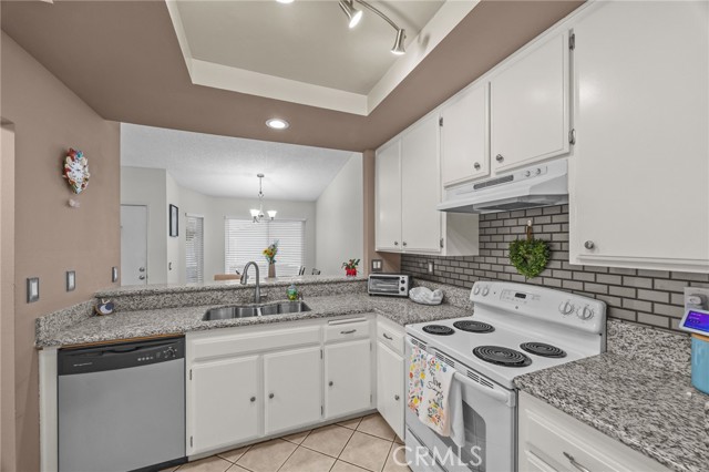 Detail Gallery Image 11 of 43 For 860 Tangerine, Corona,  CA 92879 - 2 Beds | 1 Baths
