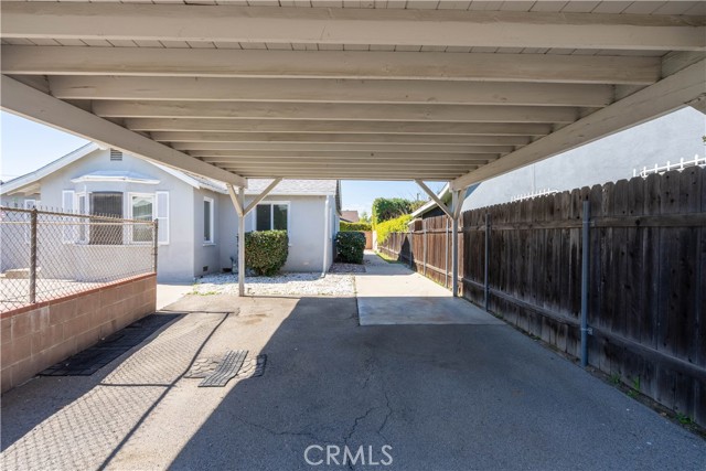 Detail Gallery Image 21 of 24 For 6909 Peach Ave, Van Nuys,  CA 91406 - 4 Beds | 2 Baths