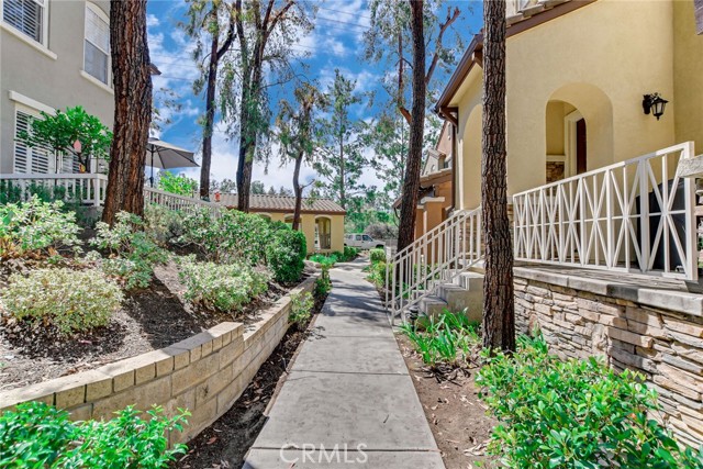 Detail Gallery Image 41 of 47 For 28210 Canterbury Ct, Valencia,  CA 91354 - 2 Beds | 2/1 Baths