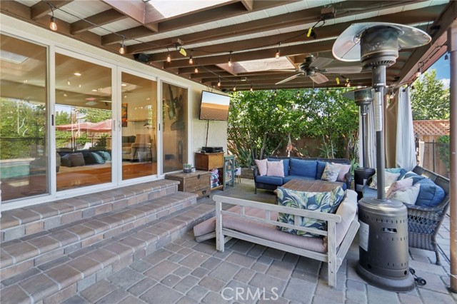 18937 Sylvan Street photo 41