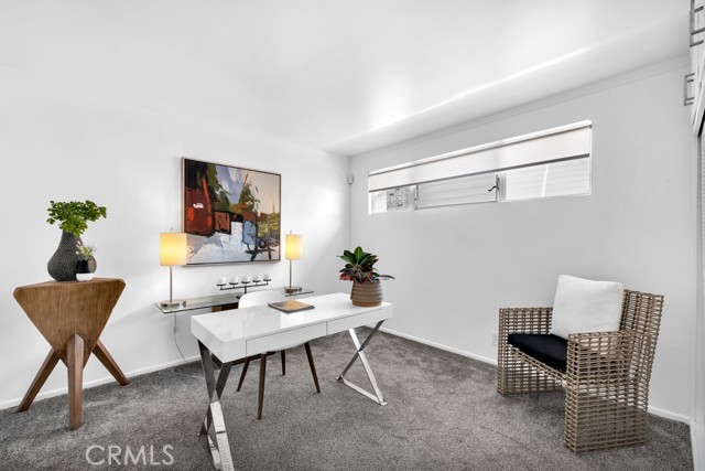 5217 Canoga Avenue, Woodland Hills CA: https://media.crmls.org/medias/469555b8-4ee6-4e15-9814-1ec98cd4384d.jpg