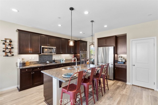 35403 Laurel Tree Court, Winchester CA: https://media.crmls.org/medias/46957383-8ce8-4bc6-b54b-2dd1fd773cd9.jpg