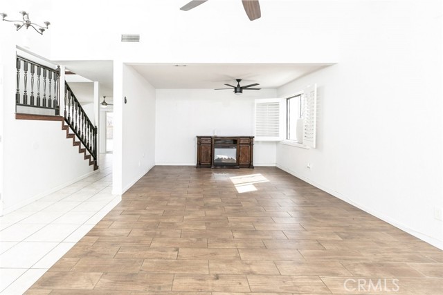 43932 Rembrandt Street, Lancaster CA: https://media.crmls.org/medias/4695b0c9-9b0e-49c8-b489-1c88579936f0.jpg