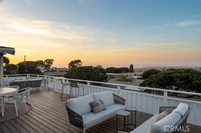 Detail Gallery Image 6 of 29 For 5519 Calle De Ricardo, Torrance,  CA 90505 - 4 Beds | 3 Baths