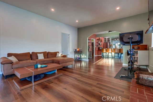 Detail Gallery Image 14 of 63 For 456 Cherry Ave, Long Beach,  CA 90802 - 3 Beds | 4 Baths